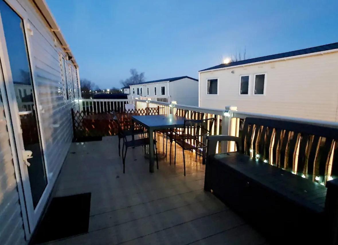 15 Kestrel Close Hot Tub Retreat Tattershall Esterno foto